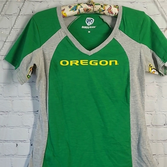 Oregon Ducks UO University Green Gray Yellow V-Neck Tee Tshirt Womens Sz Medium - Picture 4 of 14